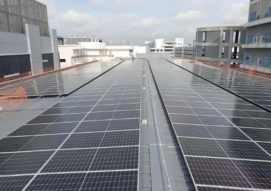 Roof mounting system